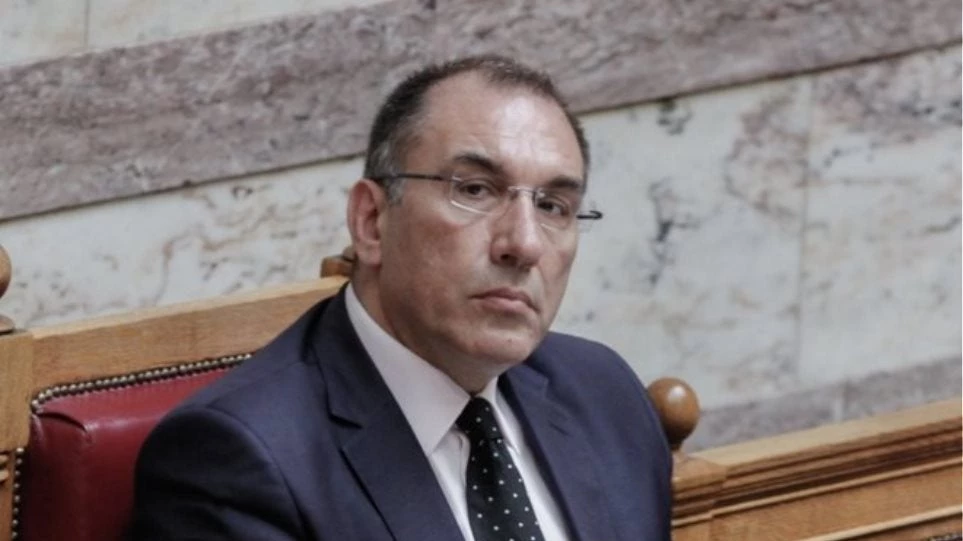 Ο Βούτσης καλεί τον Δημήτρη Καμμένο να παραιτηθεί από αντιπρόεδρος της Βουλής